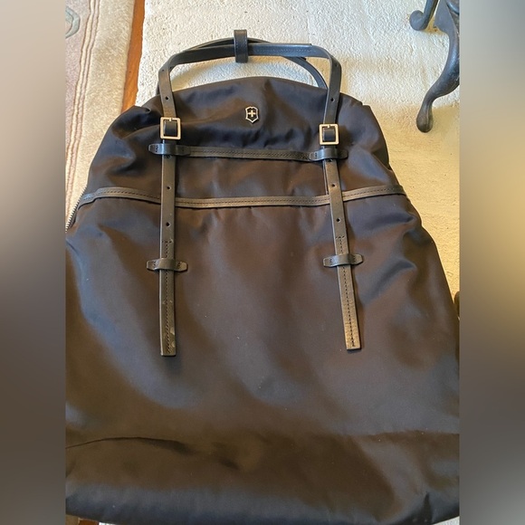 Victorinox Laptop Backpack/shoulder bag - Picture 2 of 8